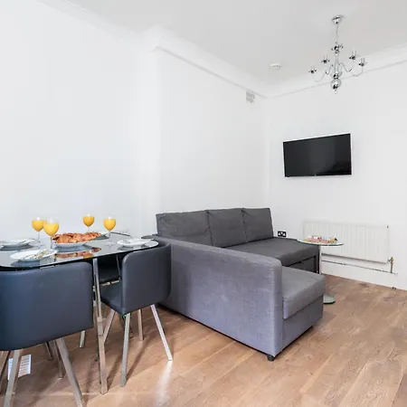 Appartamento Hidden Haven - Heart Of Fitzrovia Londra Esterno foto