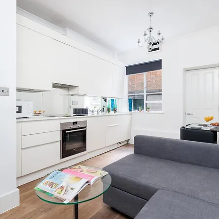Appartamento Hidden Haven - Heart Of Fitzrovia Londra Esterno foto